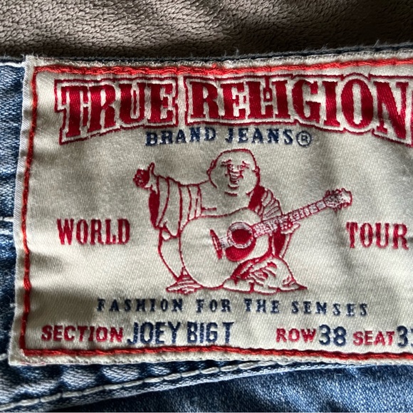 Men’s True Religion “Joey Big T” light wash distressed jeans size 38 W 32 L - Picture 3 of 6